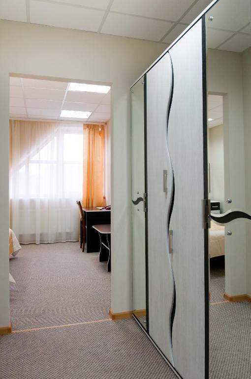 Avenue Hotel Zaslawye Bilik gambar