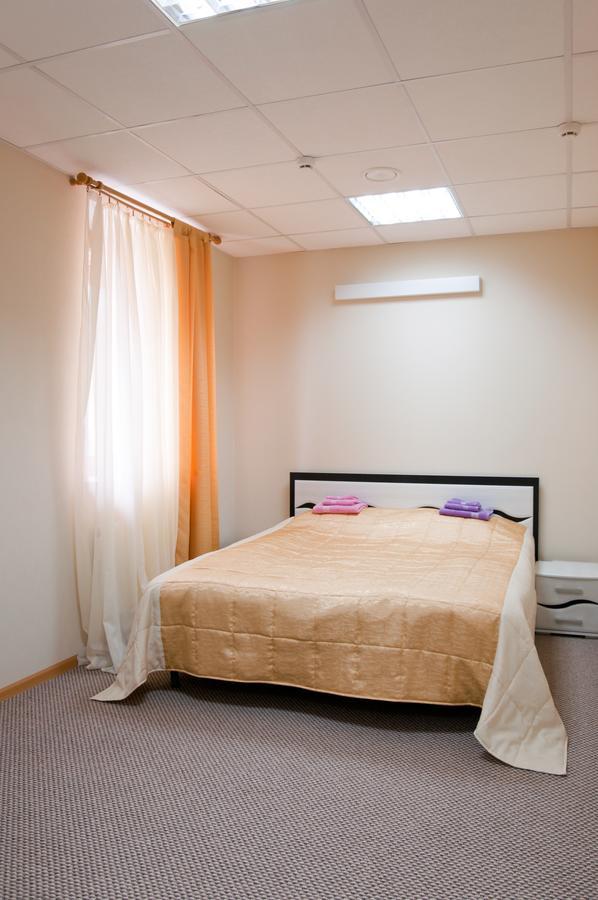 Avenue Hotel Zaslawye Luaran gambar